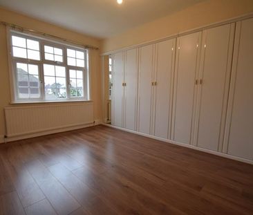 Village Way, Pinner, HA5 - Photo 5