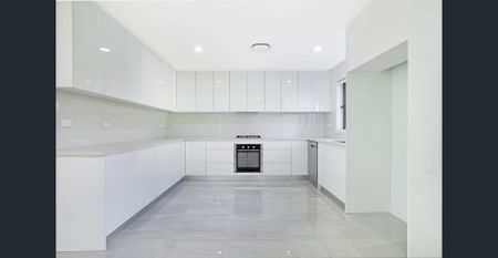 Family friendly light filled home in quiet location - Photo 5