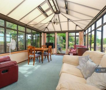 2 bedroom detached house to rent - Photo 2