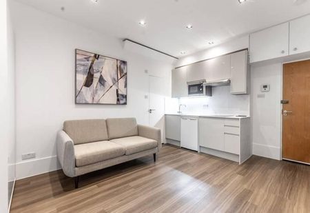 Studio to rent - Photo 2