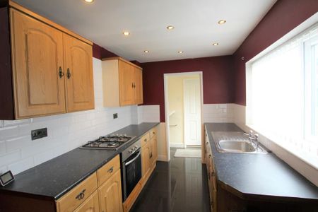 2 bedroom terraced house to rent - Photo 4