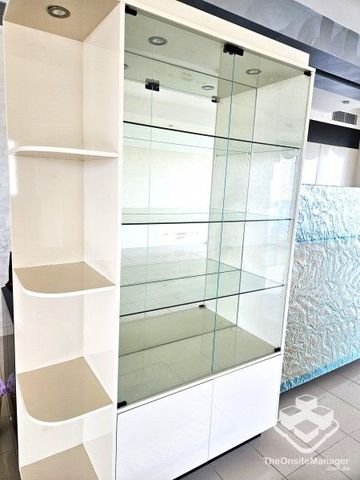 3 Bedroom Exclusive Penthouse Available Now - Photo 3