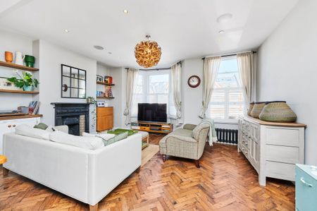 Broxash Road, London, SW11 - Photo 4