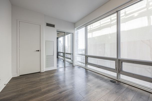 For Lease - 15 Grenville Street Unit# 2204, Toronto, Ontario - Photo 1