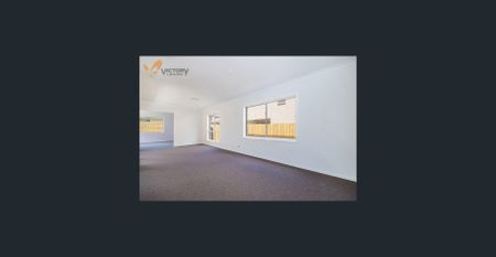 4 Bedroom Family House for rent in Schofields - Photo 5