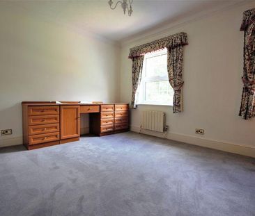 4 bedroom detached house to rent - Photo 1