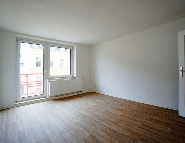 Im Herzen von Plauen - Familienwohnung mit großem Wintergarten - Foto 1