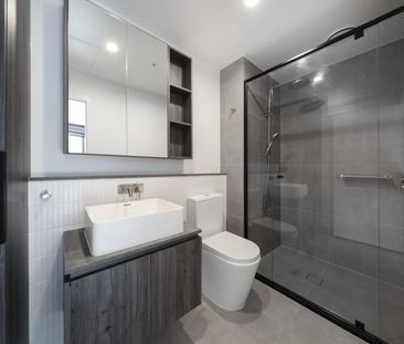 IMMACULATE, BRIGHT & WELL POSITIONED LIVING! - Photo 6