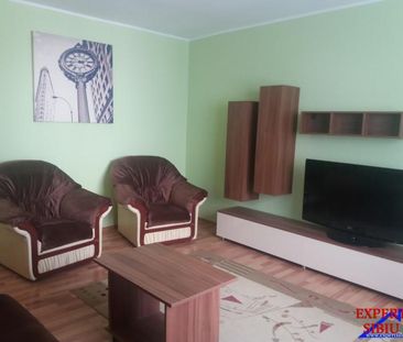 INCHIRIEZ apartament 2 camere,renovat, zona Mihai Viteazul - Photo 2