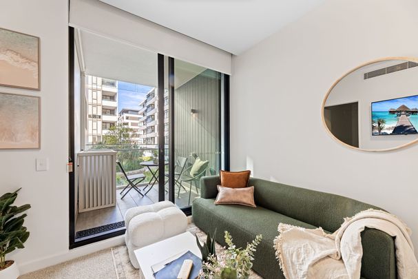 Fully Furnished Studio Apartment - Photo 1