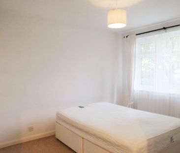 Redwood Way, SOUTHAMPTON - Photo 1