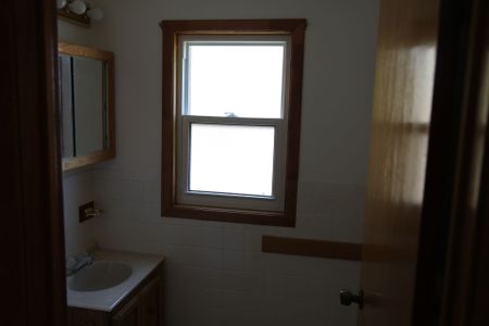 For Lease - 16 Clairlea Crescent, Toronto, Ontario - Photo 3