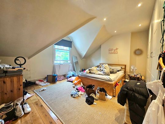 4 Bedroom Semi-Detached House, Dents Road, London - Photo 1