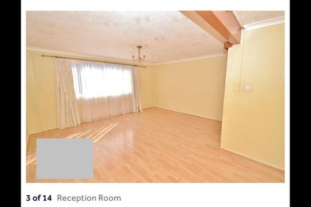 3 Bed Maisonette, Barnardo Drive, IG6 - Photo 2