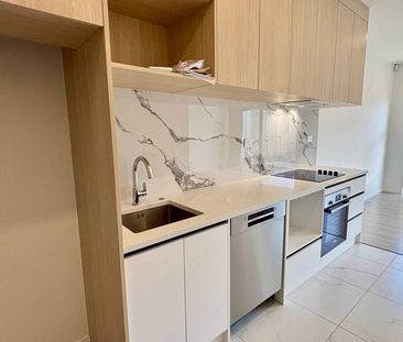 Modern Comfort in the Heart of Te Atatu Peninsula - Photo 4