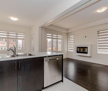 For Lease - 20 Silver Meadow Gardens, Hamilton, Ontario - Photo 4