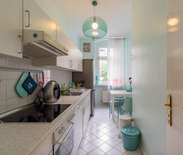 Charmante und helle 2-Zimmer Wohnung mit Balkon ab dem 01.01.2026 - Photo 1