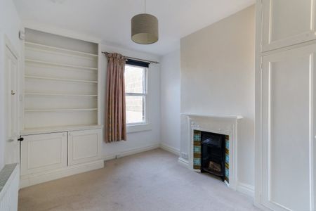 4 bedroom terraced house to rent - Photo 2