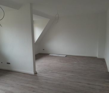 Sanierte 3,5 ZKDB Dachgeschosswohnung - Foto 3