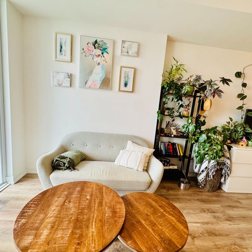 For Lease - 20 Edward Street Unit# 1317, Toronto, Ontario - Photo 1