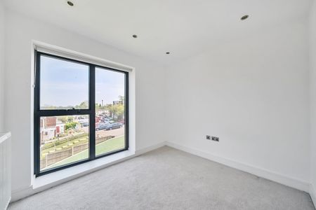 3 bedroom apartment to rent - Photo 5