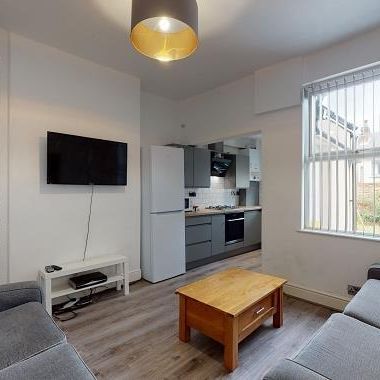 5 bedroom house to rent - Photo 1