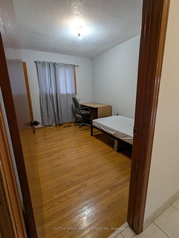 For Lease - 3 Holyoake Crescent, Toronto, Ontario - Photo 4