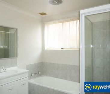 Large 3 Bedroom Villa Style - Photo 2