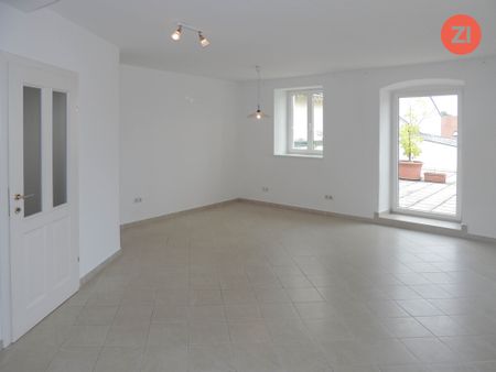Großzügige Wohnung am Stadtplatz in Eferding mit Terrasse und Garage - Photo 2