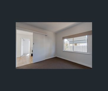 Walking Distance to Mandurah Foreshore and Town Centre - Photo 2