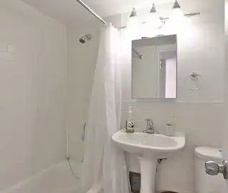 55 Oakmount Rd — Bachelor - Photo 5