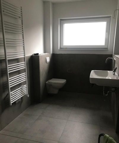 Elsen: Helle 3-Zimmer-Wohnung mit Einbauküche - Photo 5