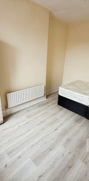 1 bedroom property to rent Leicester Street, Leamington Spa, CV32 - Photo 1