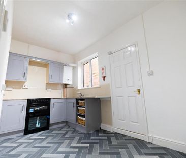 2 bedroom terraced house to rent - Photo 6