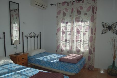 DETACHED VILLA FOR WINTER RENT SITUATED IN THE FRIGILIANA COUNTRYSIDE - Photo 4