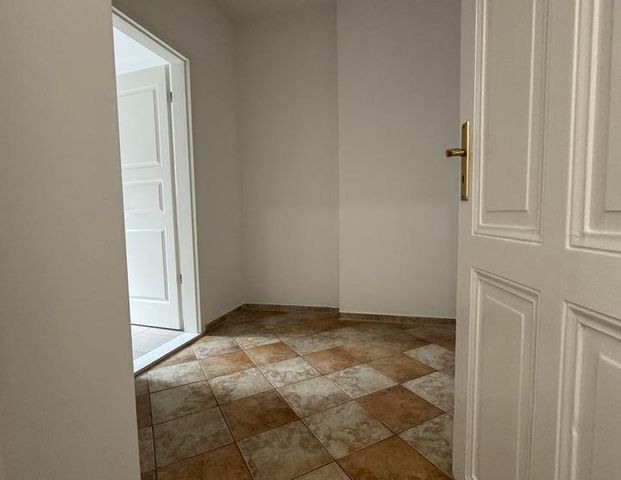 Modernisierte 2-Zimmer-Altbauwohnung mit EBK, unbefristet & per sofort in Berlin-Wedding! - Photo 1