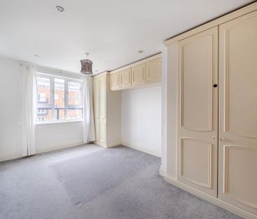 3 bedroom flat to rent - Photo 5