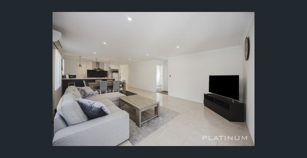 Beachside Family Living!! - Photo 1