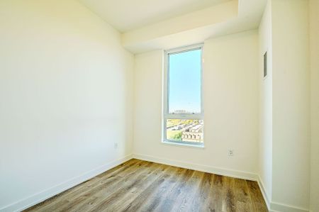 For Lease - 2475 Old Bronte Road Unit# 801, Oakville, Ontario - Photo 3