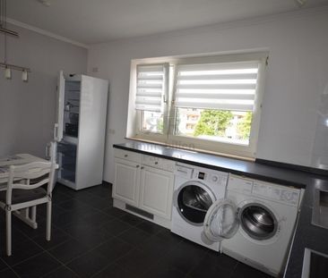 Sehr schöne, helle und geräumige 3 Zimmerwohnung mit Balkon! Gerne ... - Foto 2