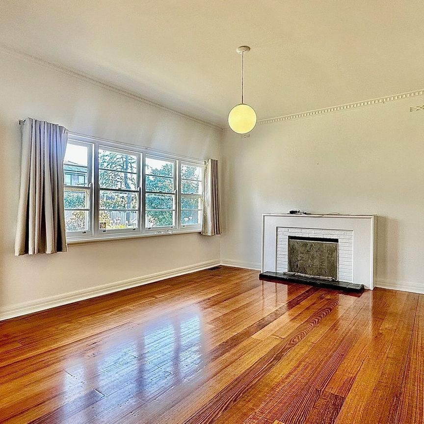 Freshly Painted Family Gem in Balwyn High School Zone - Photo 1