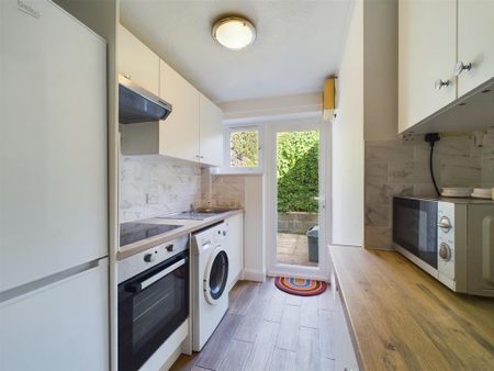 2 bedroom terraced house to rent - Photo 3