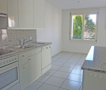 Sunny residential location with large garden seating area - Foto 5