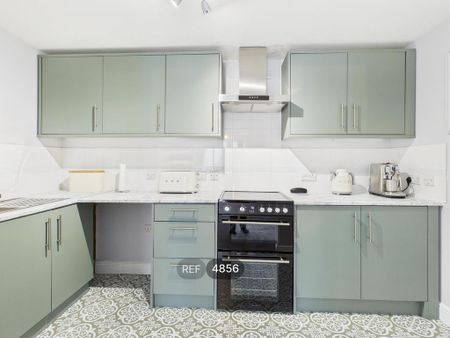 2 bedroom apartment to rent - Photo 5