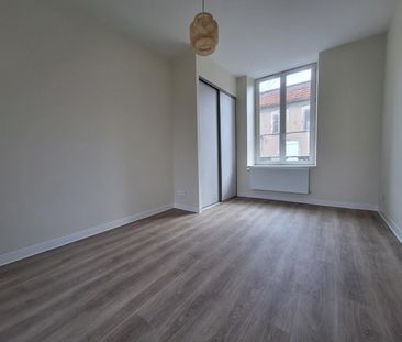 Location Appartement 4 pièces 97m² - Photo 2