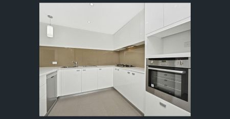 GROUND FLOOR GARDEN APARTMENT!!! - Photo 4