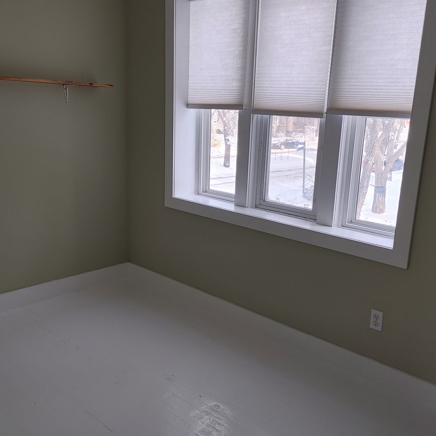 2008 Athol St, Regina - Photo 1