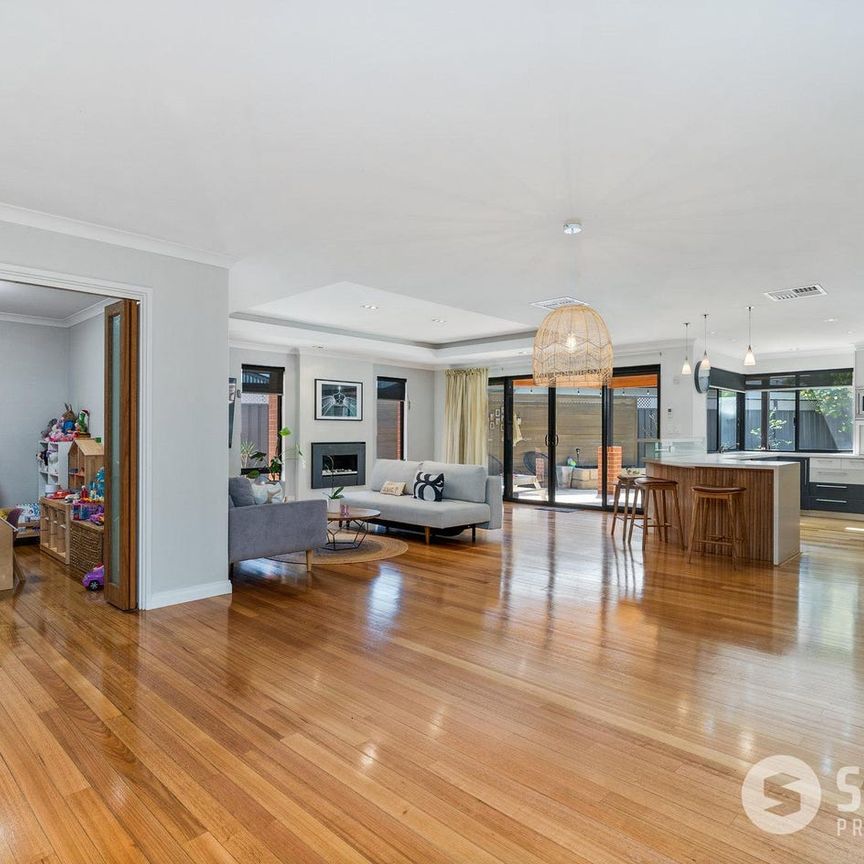 13 Millstream Place, Success, WA 6164 - Photo 1