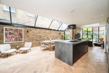 4 bedroom terraced house to rent - Photo 4