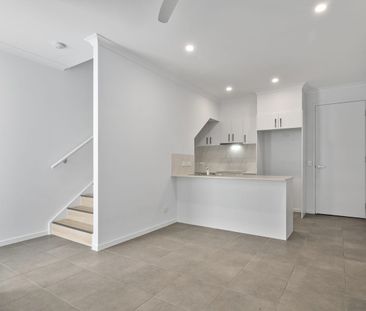 Contemporary Comfort with Flexible Living & Solar Efficiency - Photo 4